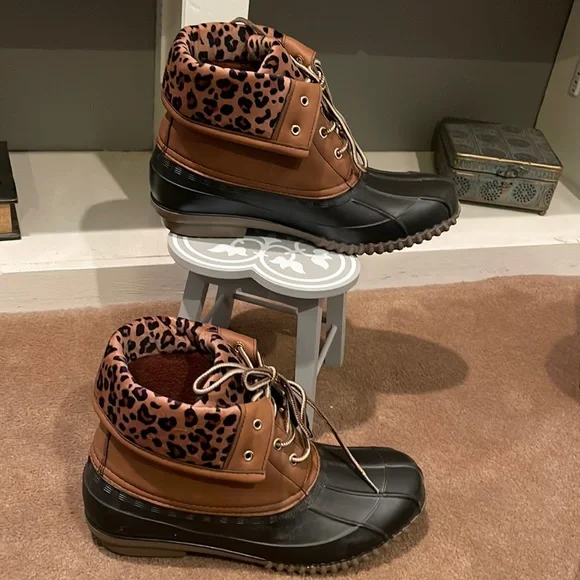 Women’s booties new size 10 - Picture 3 of 7